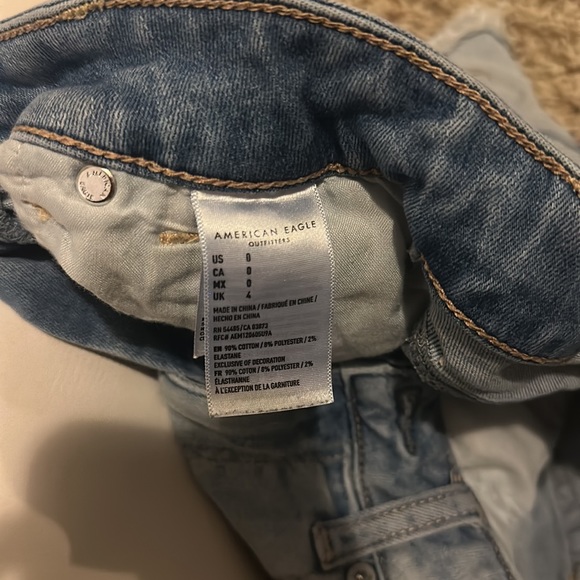 American Eagle floral pocket light wash jean shorts - Picture 2 of 3